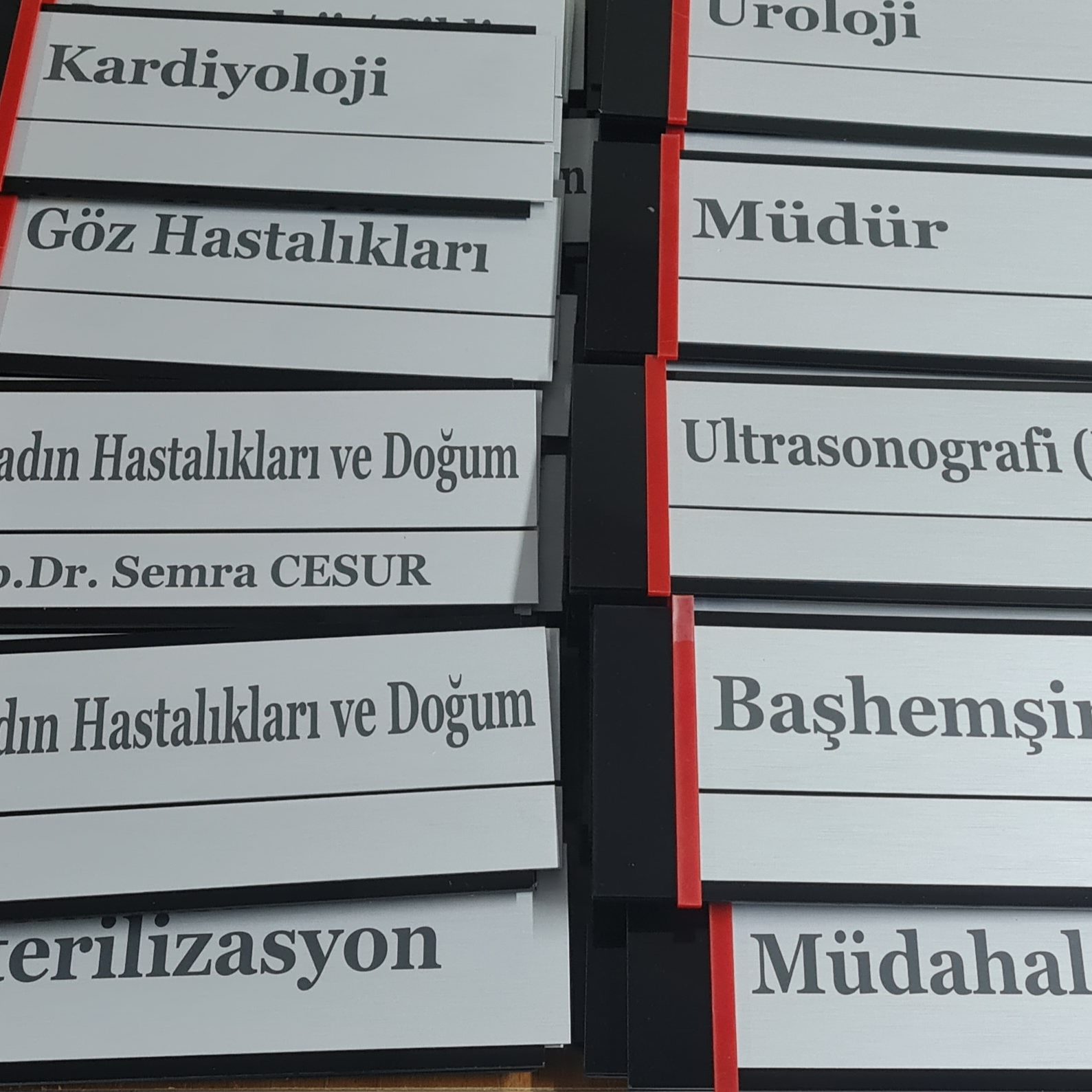 Mıknatıslı Kapı İsimliği Tabelası Hastane Okul Fabrika Ofis Kurum